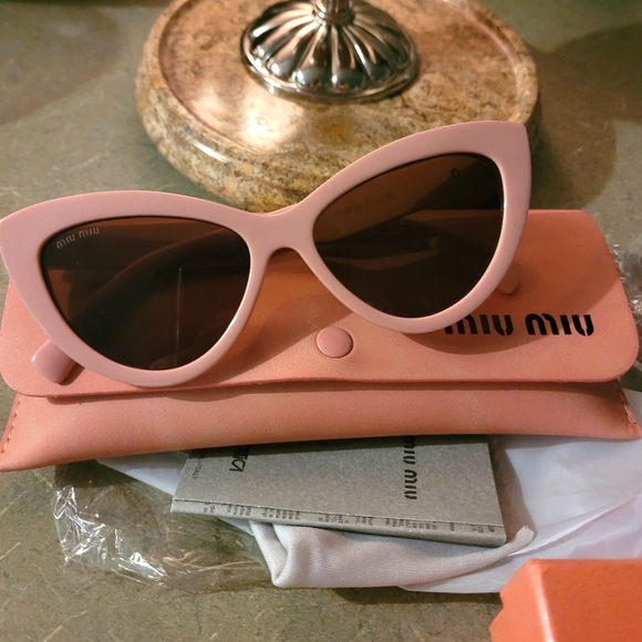 ✅WILL BE $145, LAST DAY SALE PRICE FOR THE YEAR!!AFTER,WILL BE STORED 1/1/2025 - Picture 3 of 11